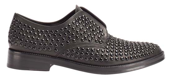 ash-stringate-borchie-scarpe